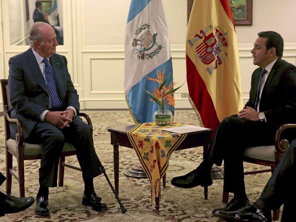El presidente electo de Guatemala, Jimmy Morales, en su reunión con Juan Carlos I.
