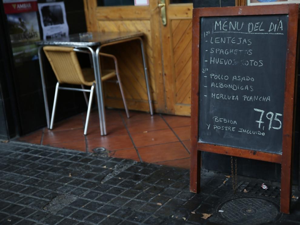 El precio de los menús del día es decisión del dueño del restaurante.