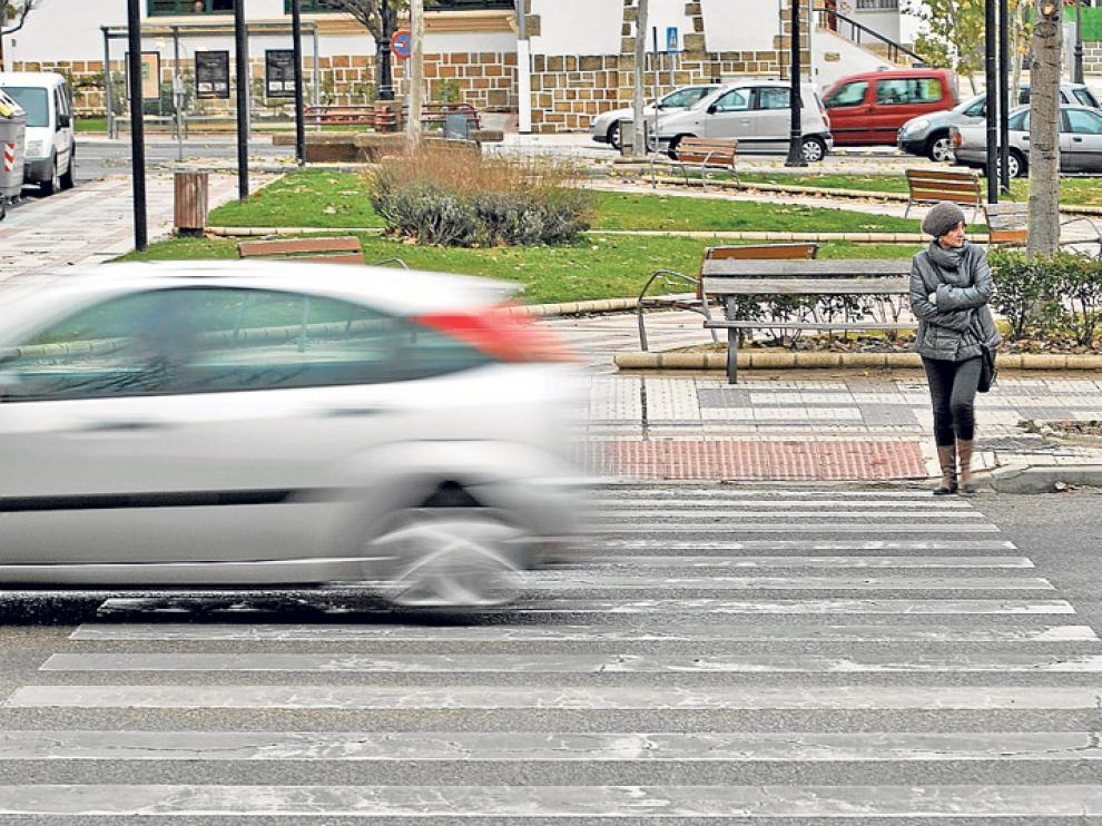 Tránsito de coches en la avenida Valladolid, en Soria.
