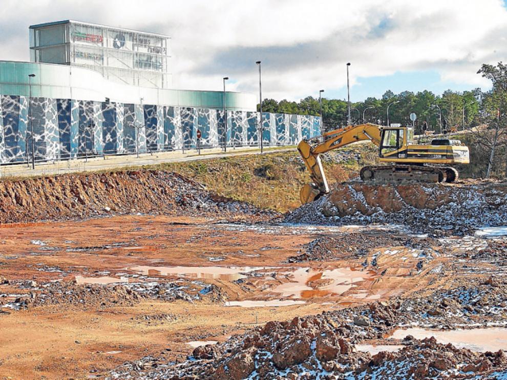 Los trabajos ya han comenzado en el terreno de 7.000 metros cuadrados en el que abrirá sus puertas Decathlon en verano