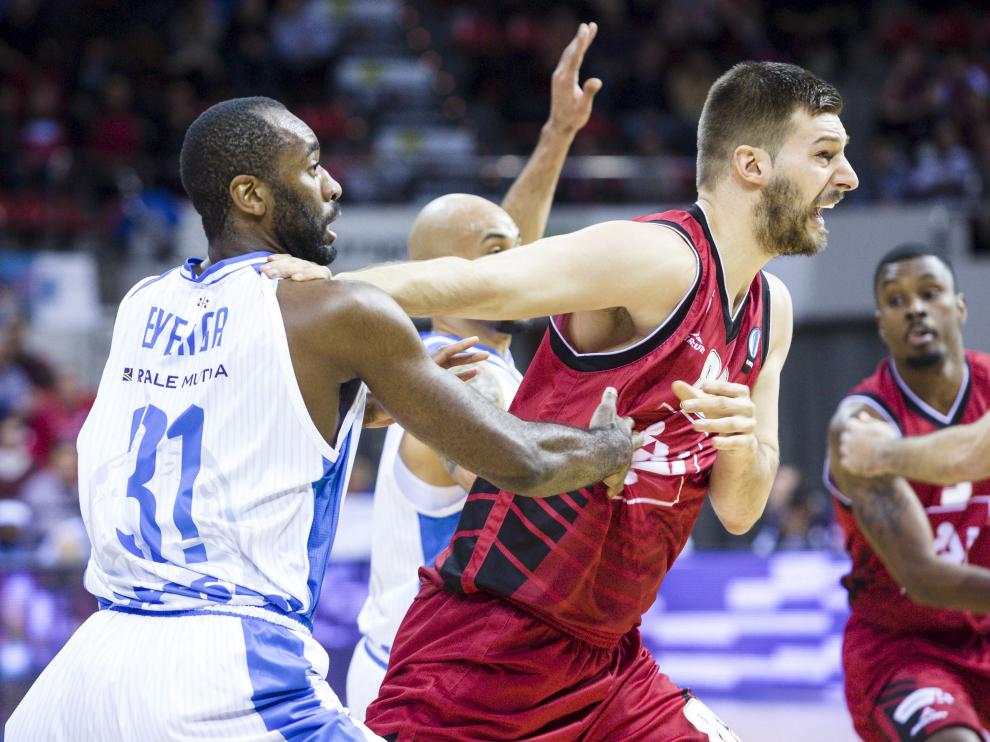 Jelovac, durante el partido contra el Dinamo Sassari en Zaragoza