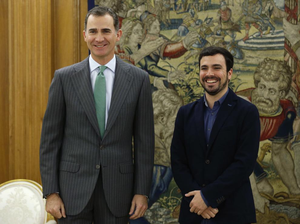 El Rey Felipe VI ha recibido hoy, en el Palacio de la Zarzuela, al líder de Izquierda Unida, Alberto Garzón