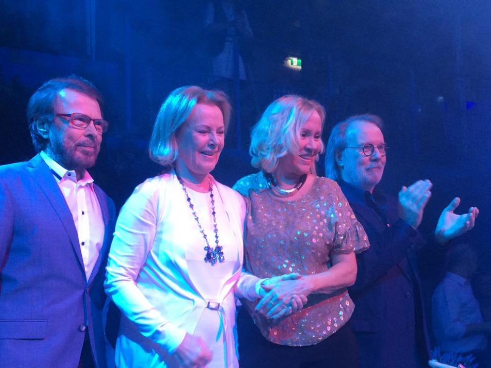Agnetha, Björn, Benny y Anni-Frid en la inauguración del restaurante.