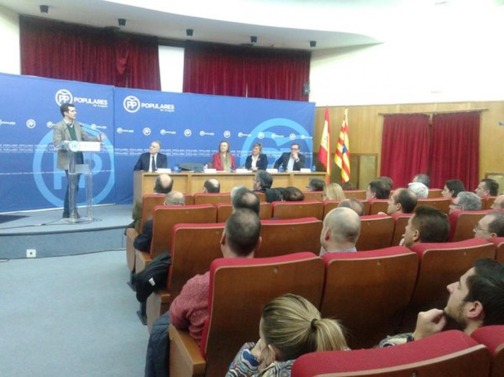 Casado interviene en la Junta Directiva del PP de Teruel.