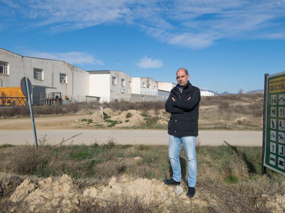 Javier Belenguer, alcalde de Quicena, en la zona limítrofe de los términos municipales de Huesca y Quicena.