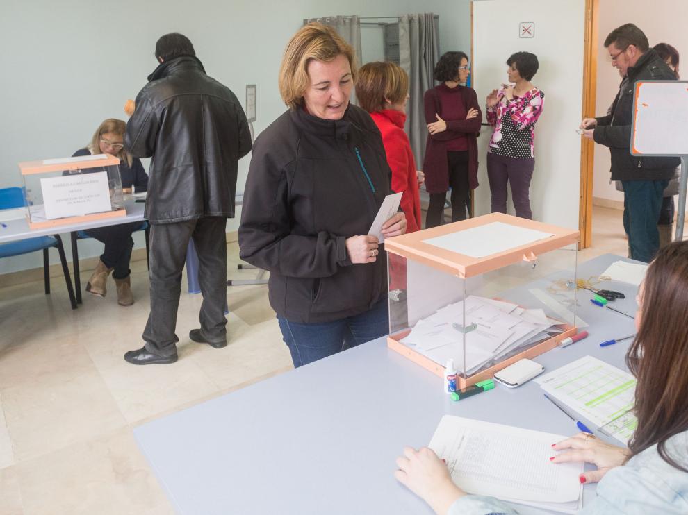 Votación para elegir alcalde en los barrios rurales de Zaragoza.