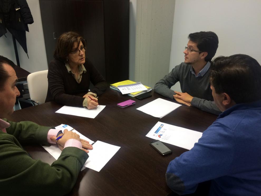 Marimar Angulo junto al senador Tomás Cabezón y otros representantes del Partido Popular en el Comité de Dirección celebrado este fin de semana.