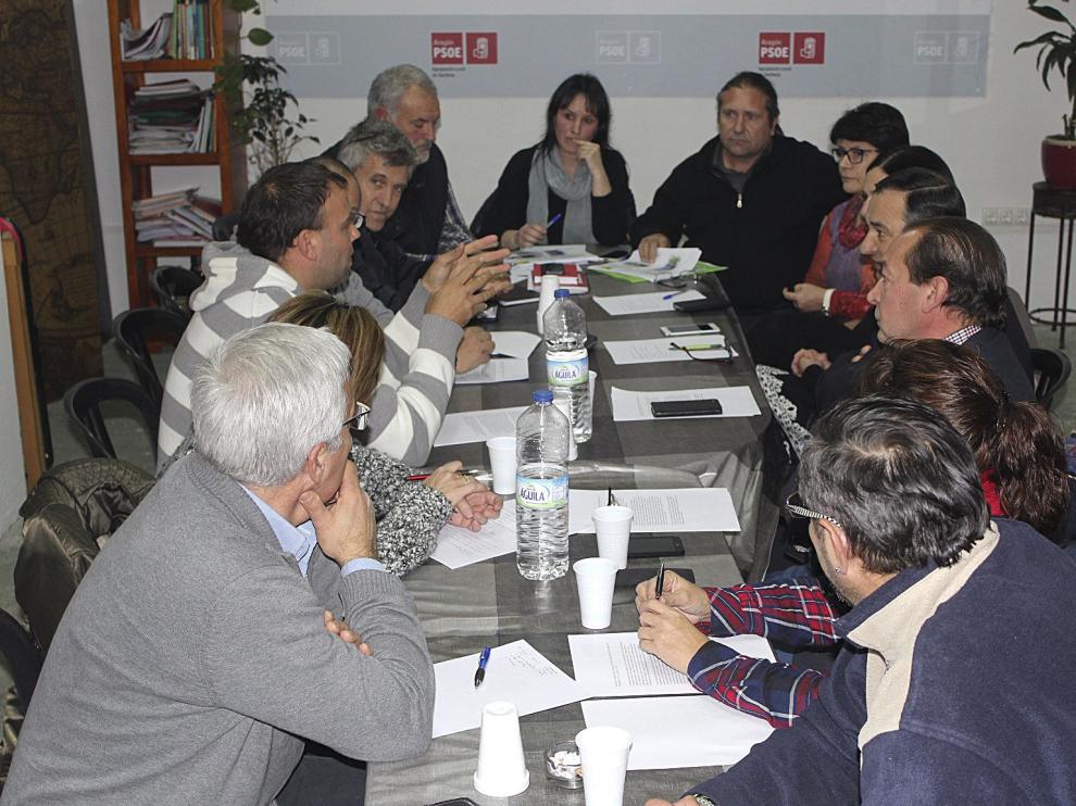 Reunión entre representantes de sindicatos agrarios y del grupo comarcal del PSOE.