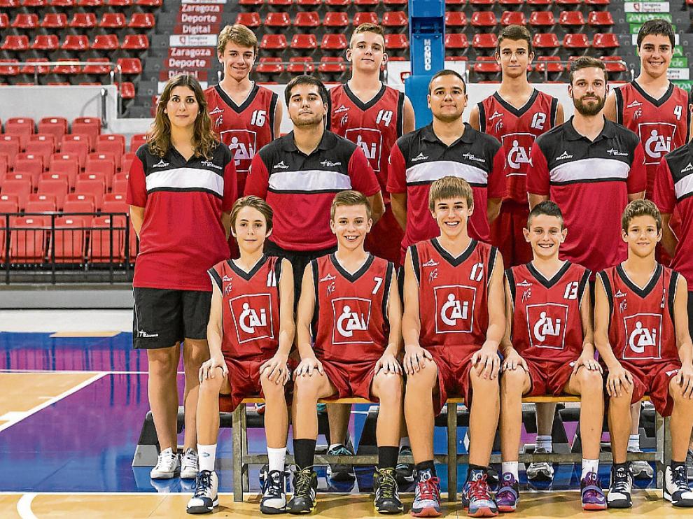 Los integrantes del CAI Zaragoza Infantil A, que hoy empiezan su aventura en la Minicopa Endesa.