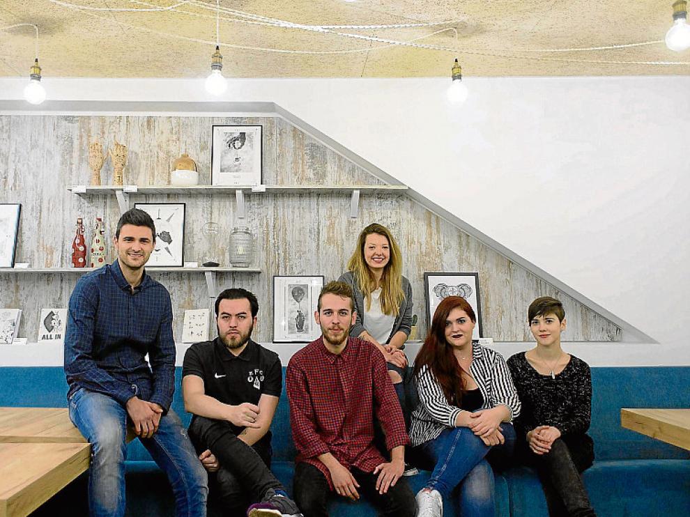 Diego Melero, Santiago Correa, Alejandro Putze, Patricia Lasierra, Andrea Lacueva e Inés Roda, el miércoles en Sofoöd.