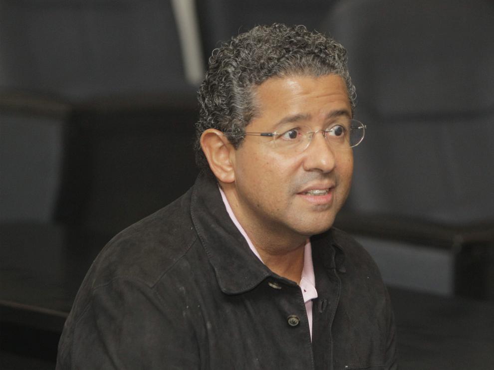 Francisco Flores.
