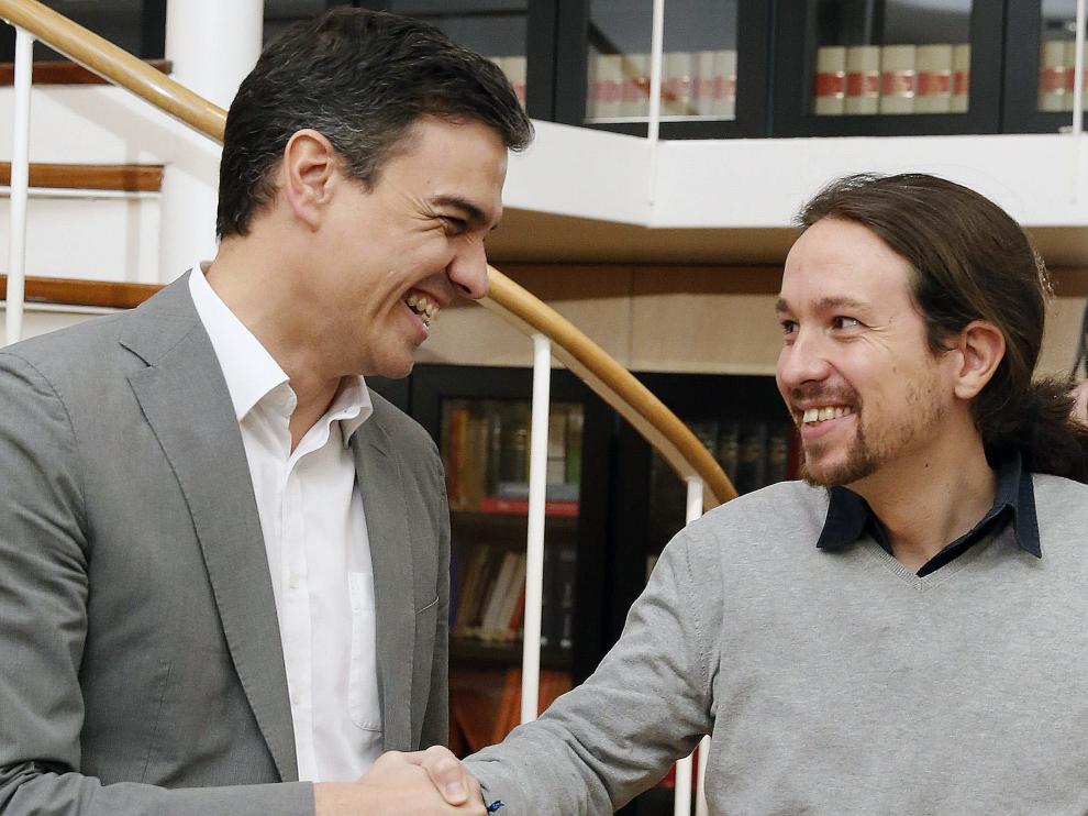 Pedro Sánchez se reúne con Pablo Iglesias.
