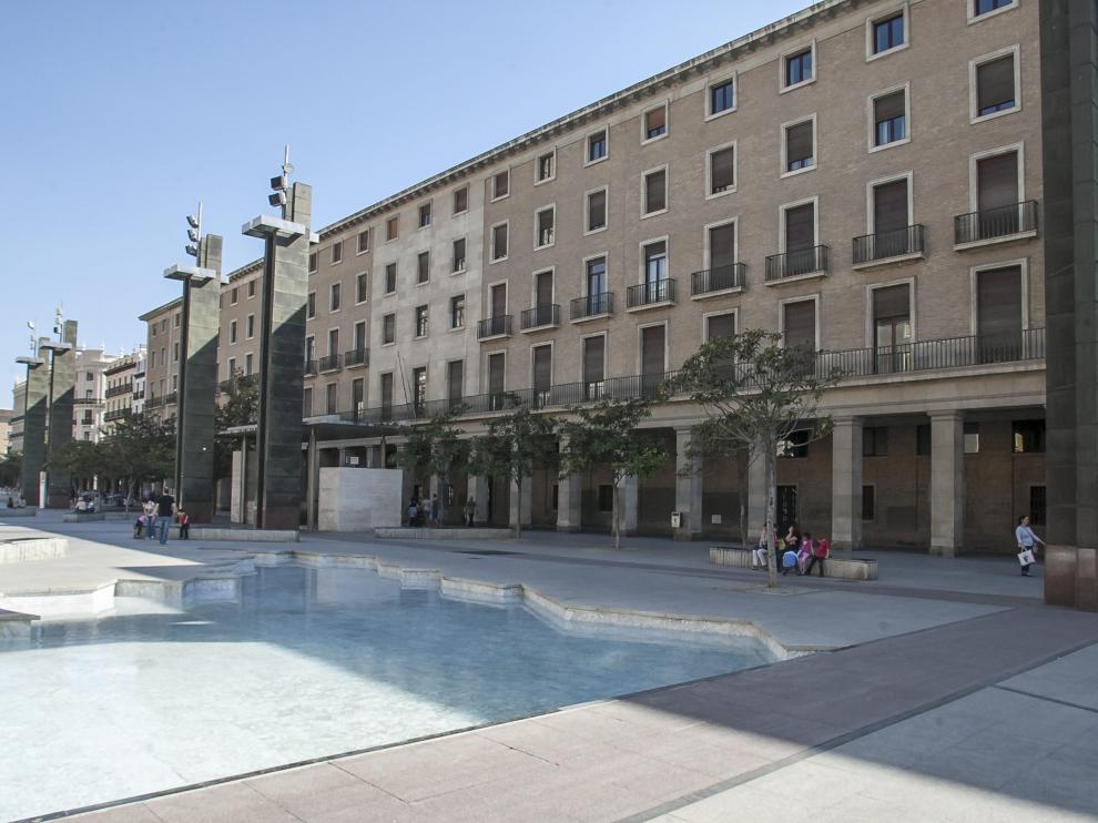 Edificio que albergaba los juzgados en la plaza del Pilar.