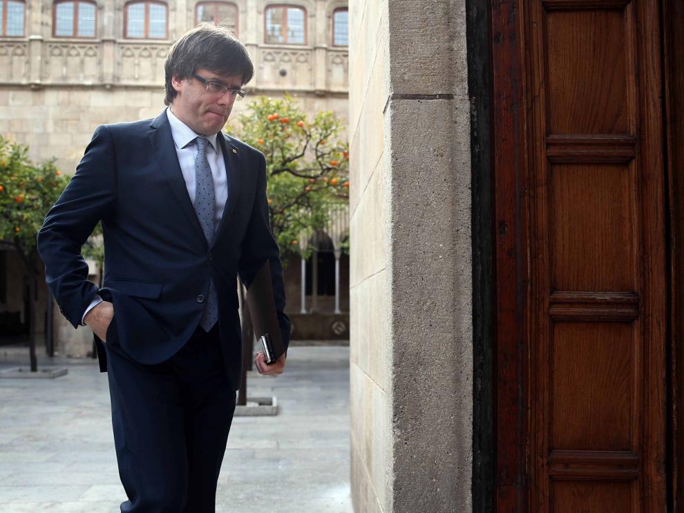 Puigdemont acude a la reunión semanal del Govern Catalán.
