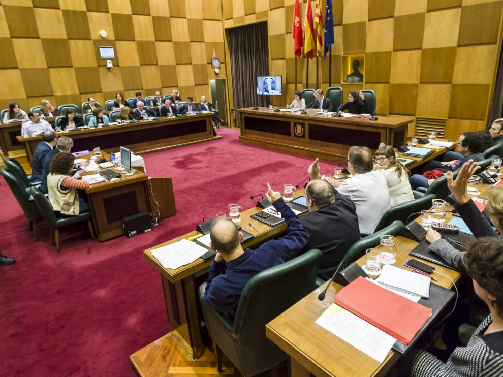 Pleno en el Ayuntamiento de Zaragoza