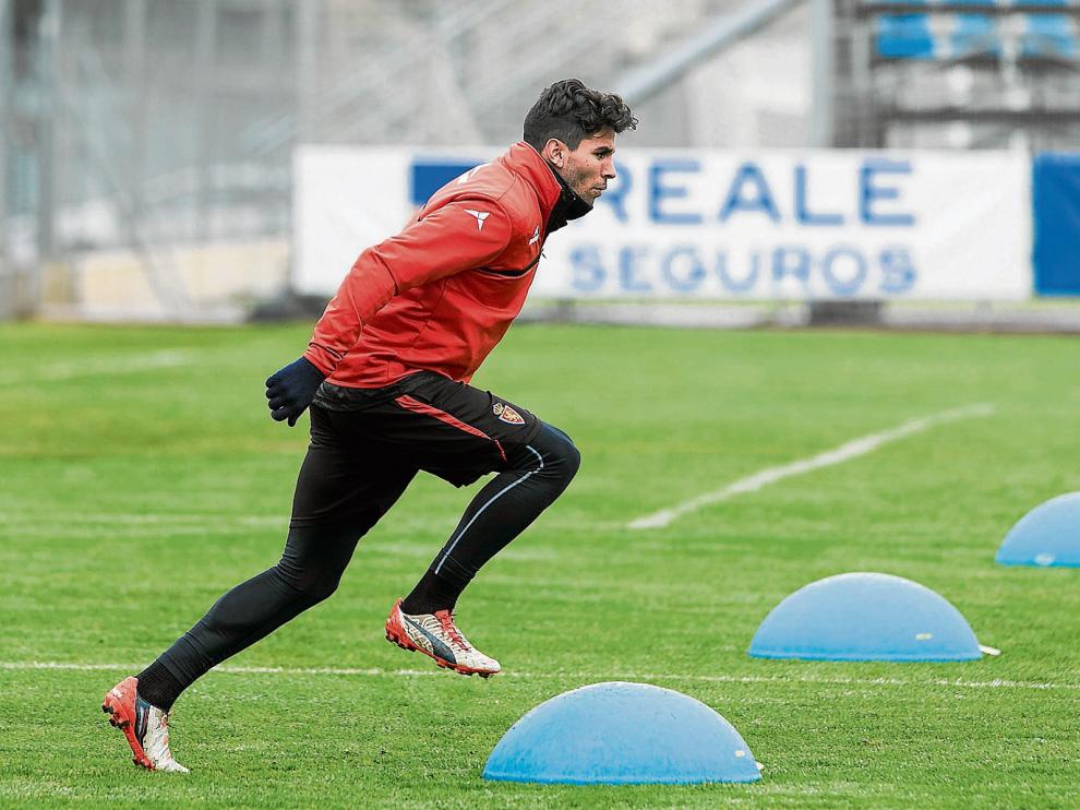 Leandro Cabrera, en un entrenamiento del Real Zaragoza.