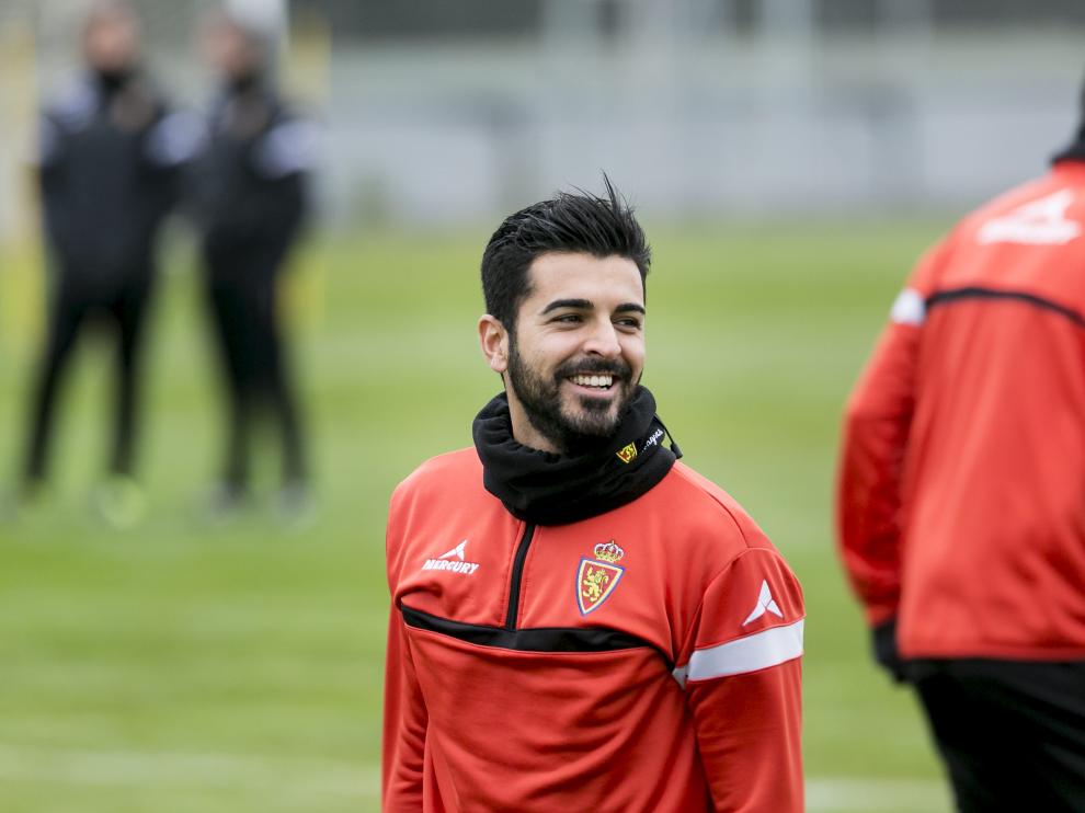 Ángel, sonriente, en un entrenamiento del Real Zaragoza.