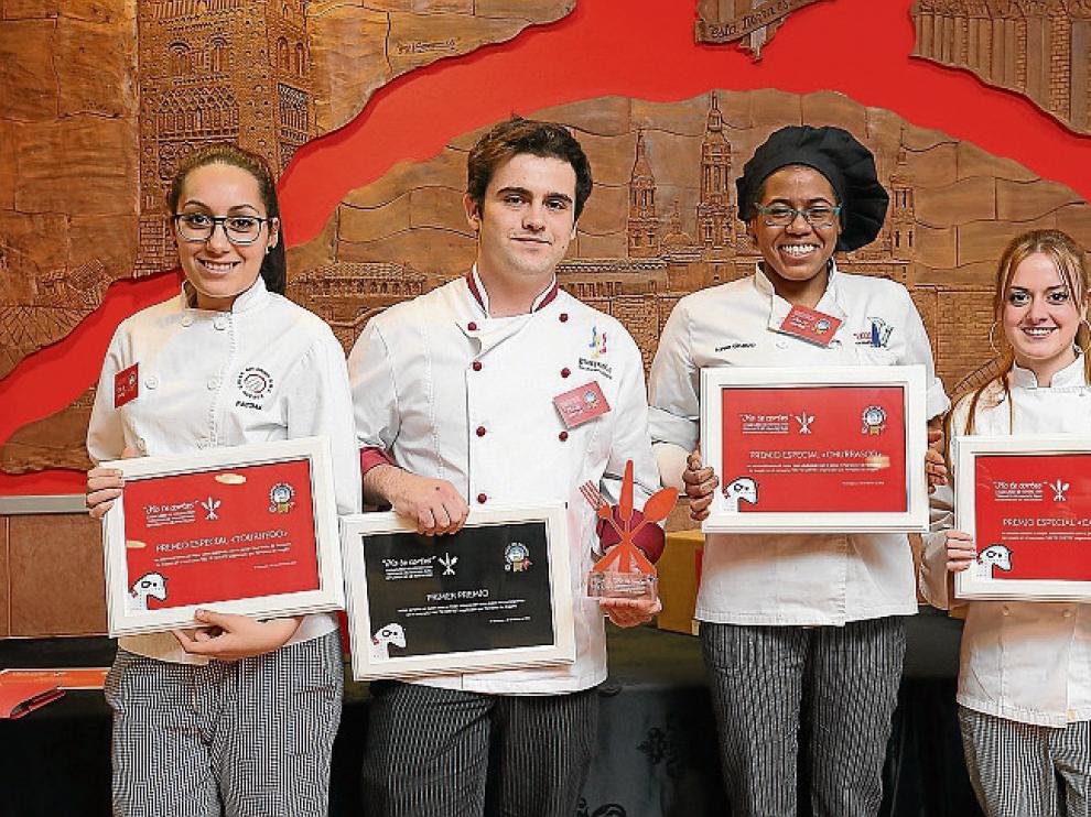 Fátima Rabhi, Miguel Bailo, Loren Gruezo y Verónica Campo, ganadores en las distintas categorías.