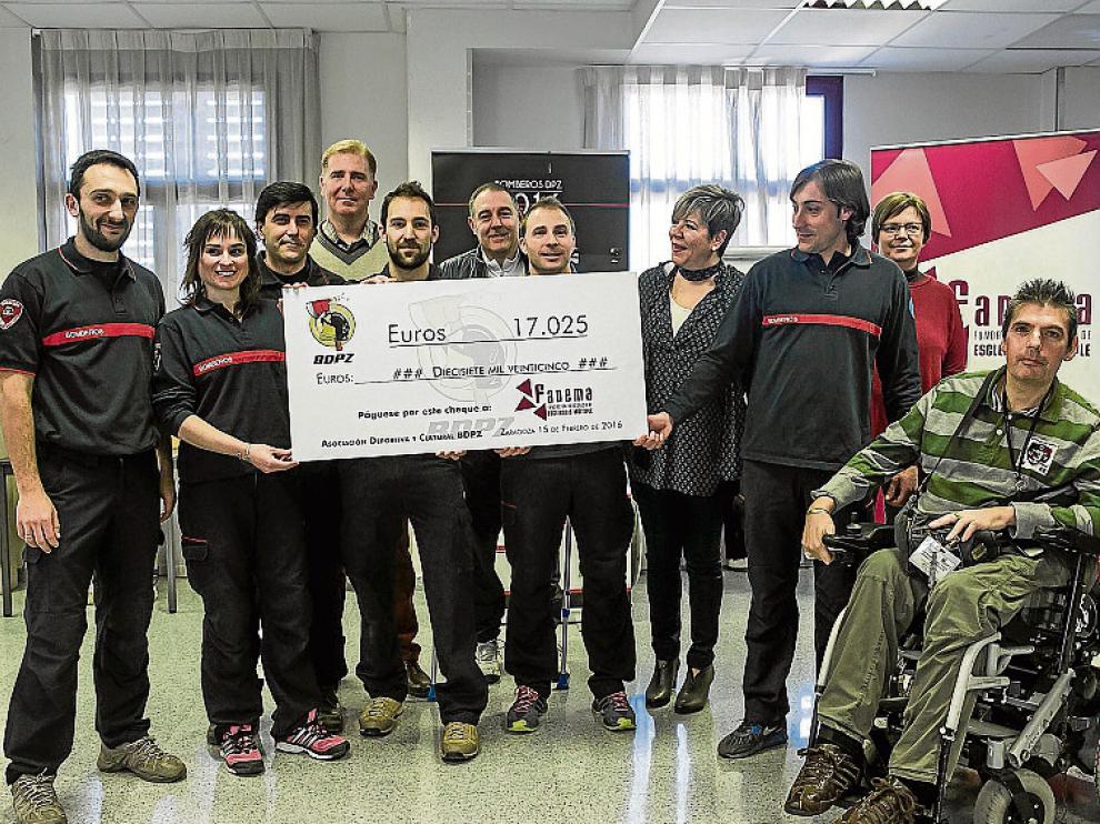 El equipo de Fadema, los bomberos y los usuarios disfrutaron de una jornada muy especial.