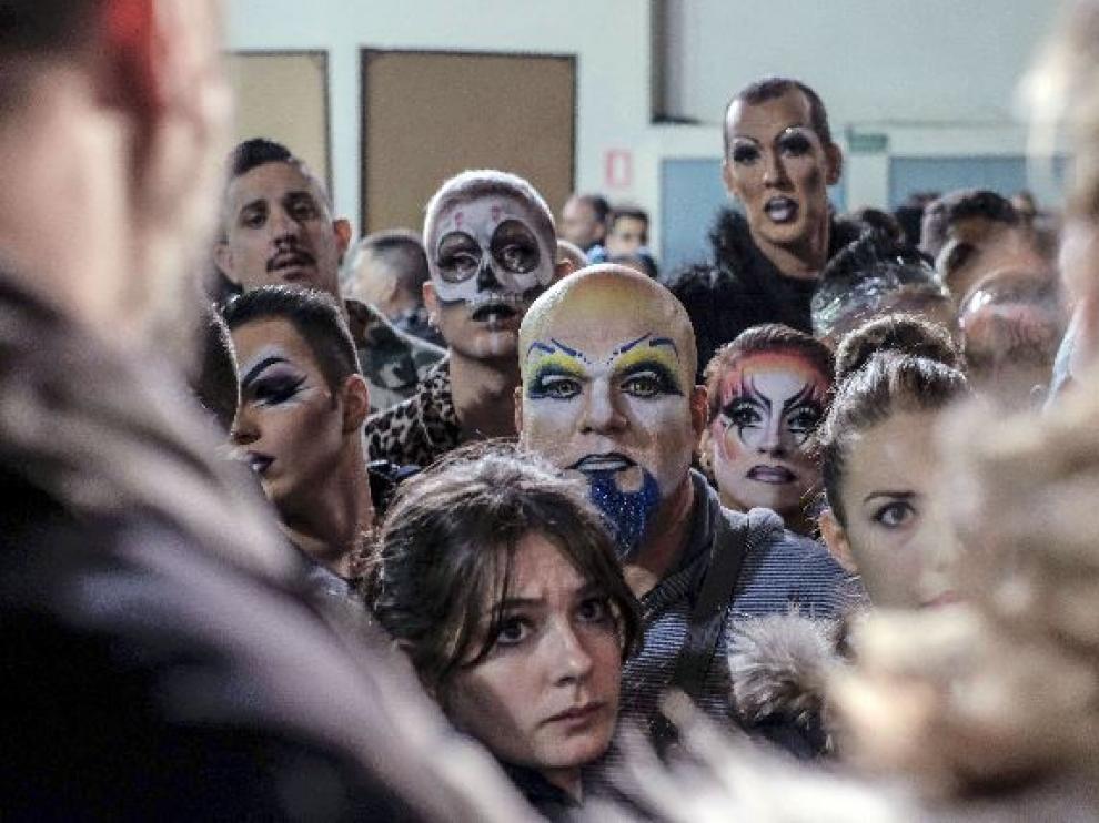 Los participantes de la gala en el momento en el que fueron informados de la suspensión de esta.