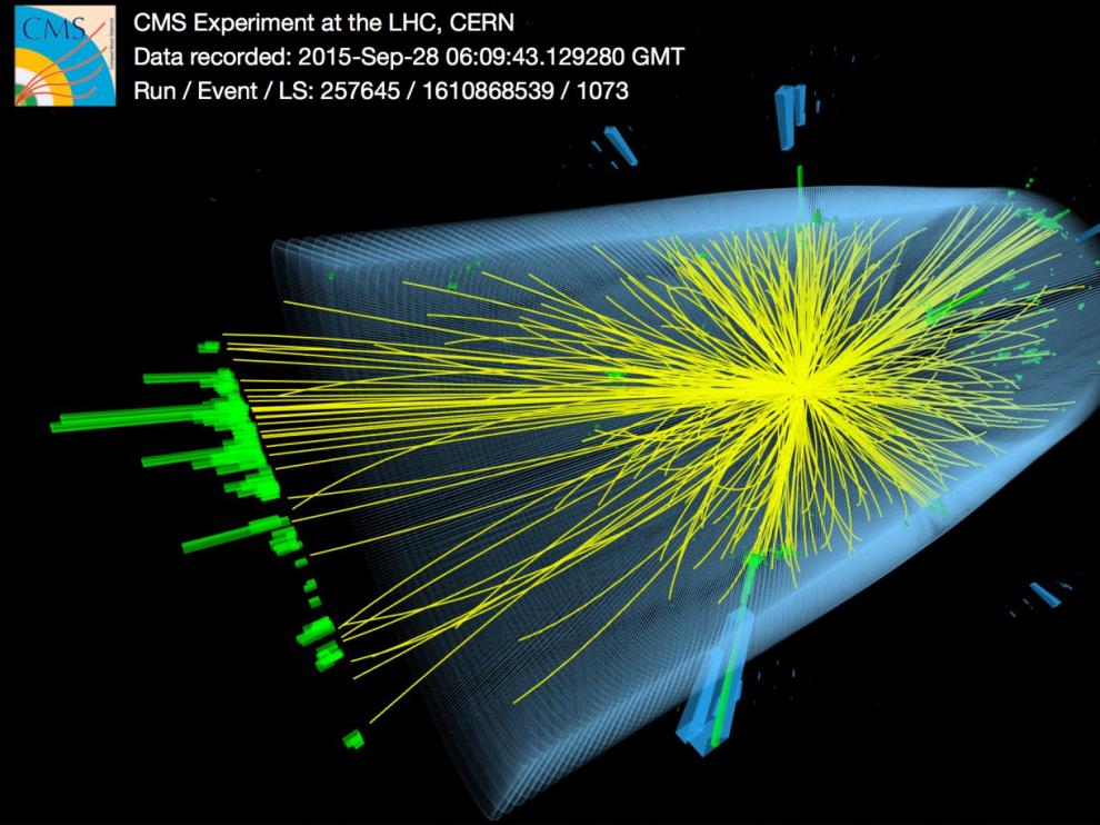 Colisión de partículas observada con el detector CMS.