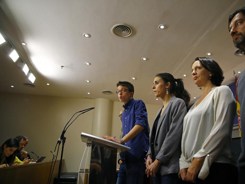 Podemos pide perdón pero insiste en que hay que abrir un debate sobre los medios