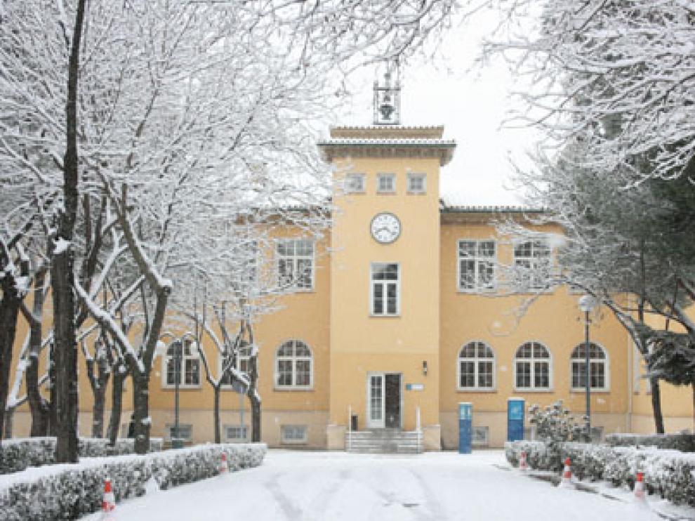 Una imagen del Instituto de Salud Carlos III, nevado.
