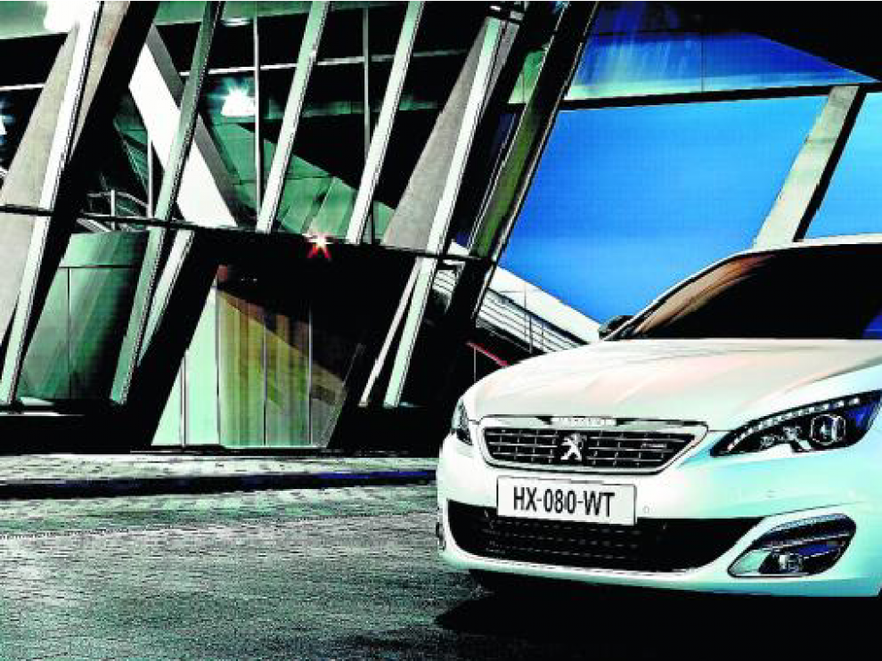 El Peugeot 308 se equipa con dos nuevas versiones, Style y GTLine.