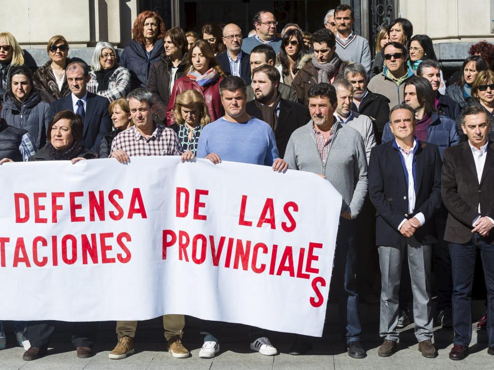 Concentración de trabajadores de la Diputación Provincial de Zaragoza.