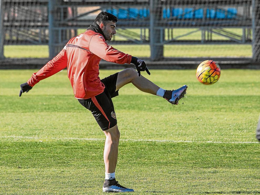 Diego Rico, en un entrenamiento reciente del Real Zaragoza.