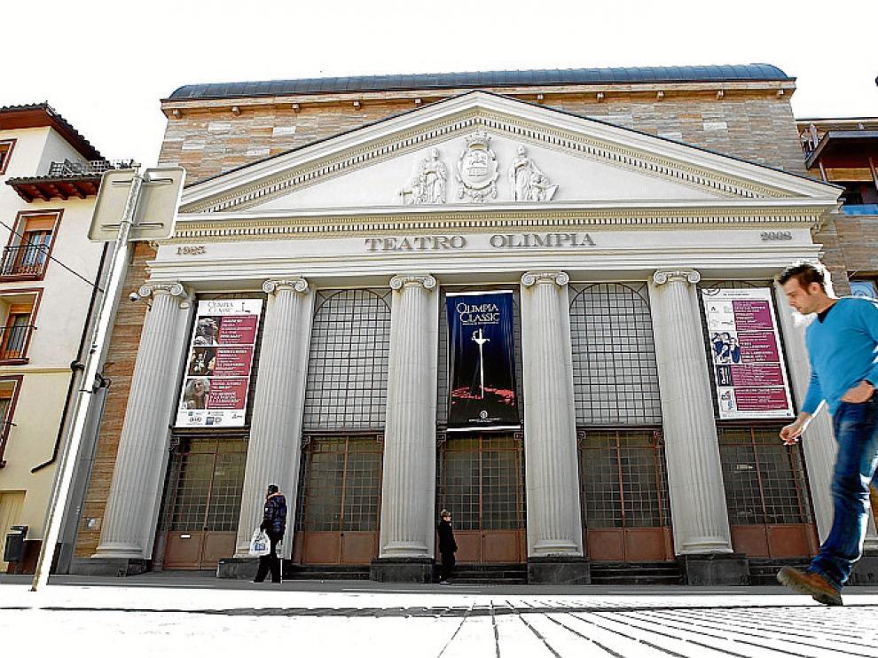 Teatro Olimpia. En su rehabilitación se invirtieron 9 millones de euros y sobre el edificio pesó un crédito hipotecario de 4 millones que fue cancelado cuando se vendió el cine Avenida.