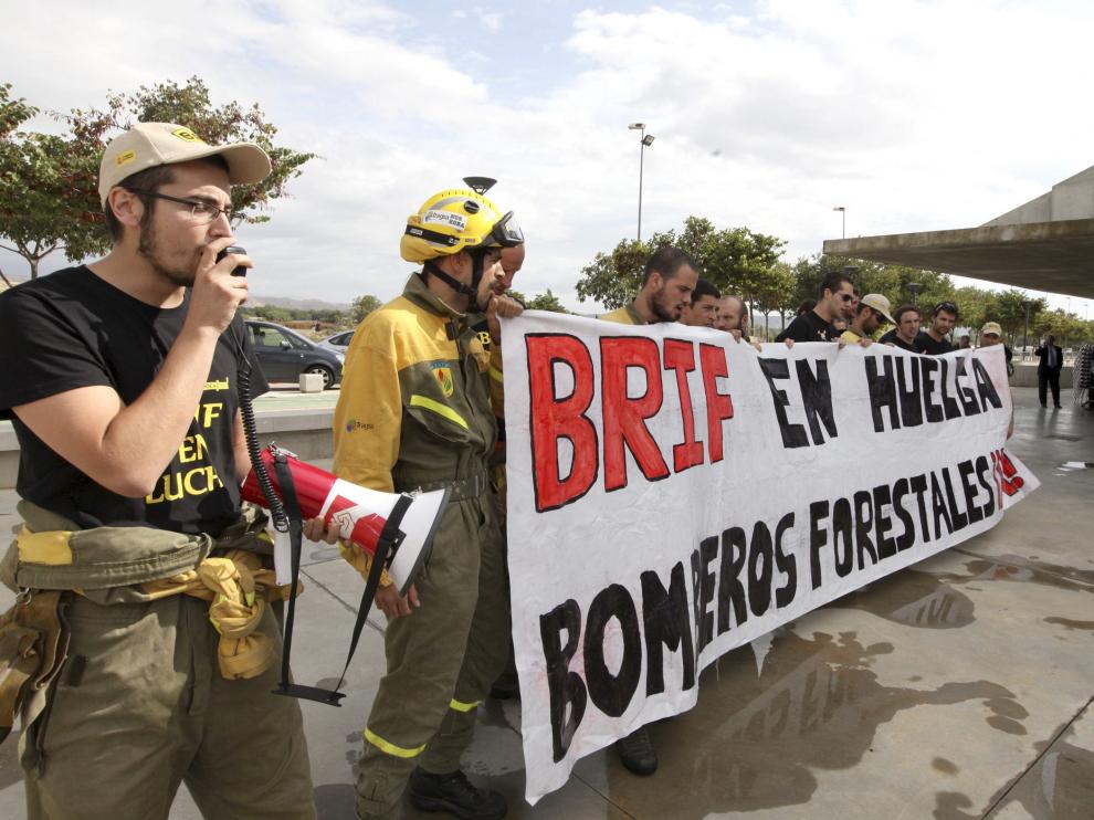 Una imagen de la protesta que acabó con los tres bomberos multados