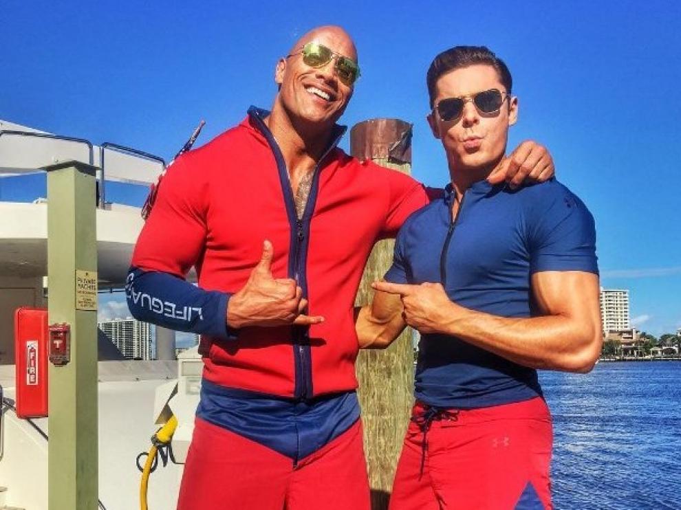 Dwayne 'The Rock' Johnson y Zac Efron