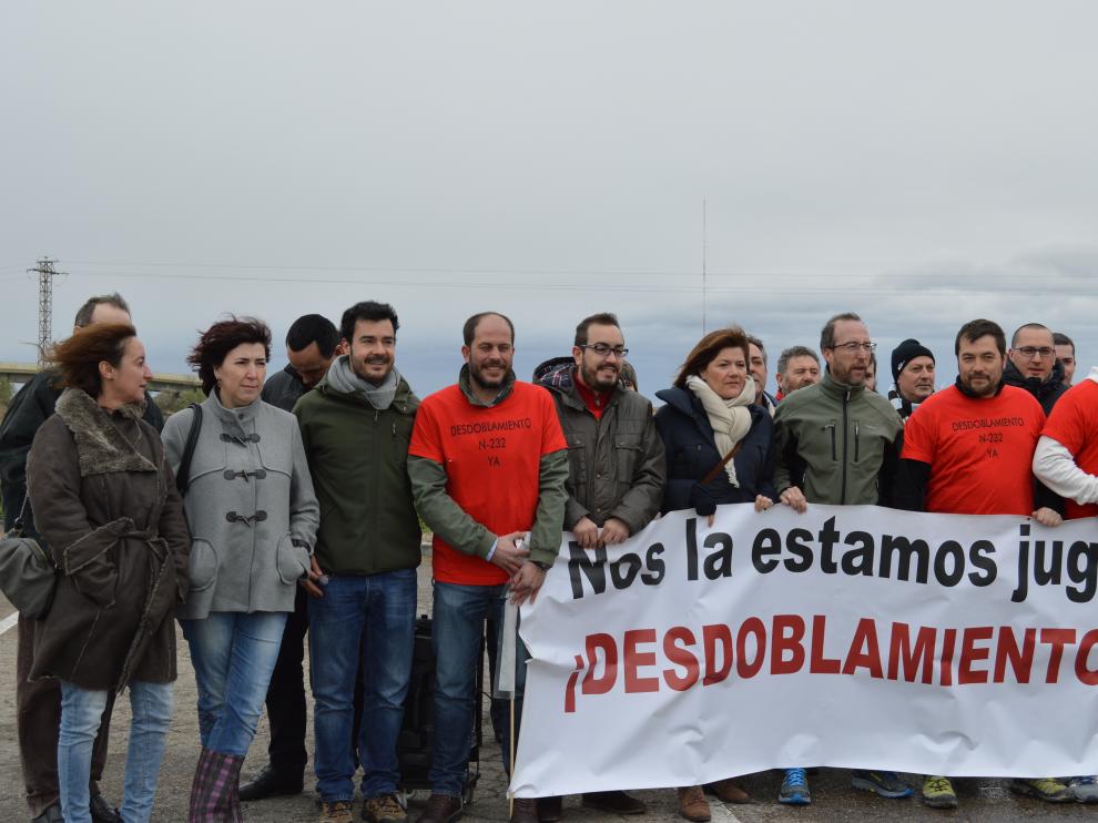 Protesta por el parón de las obras de desdoblamiento de la N-232