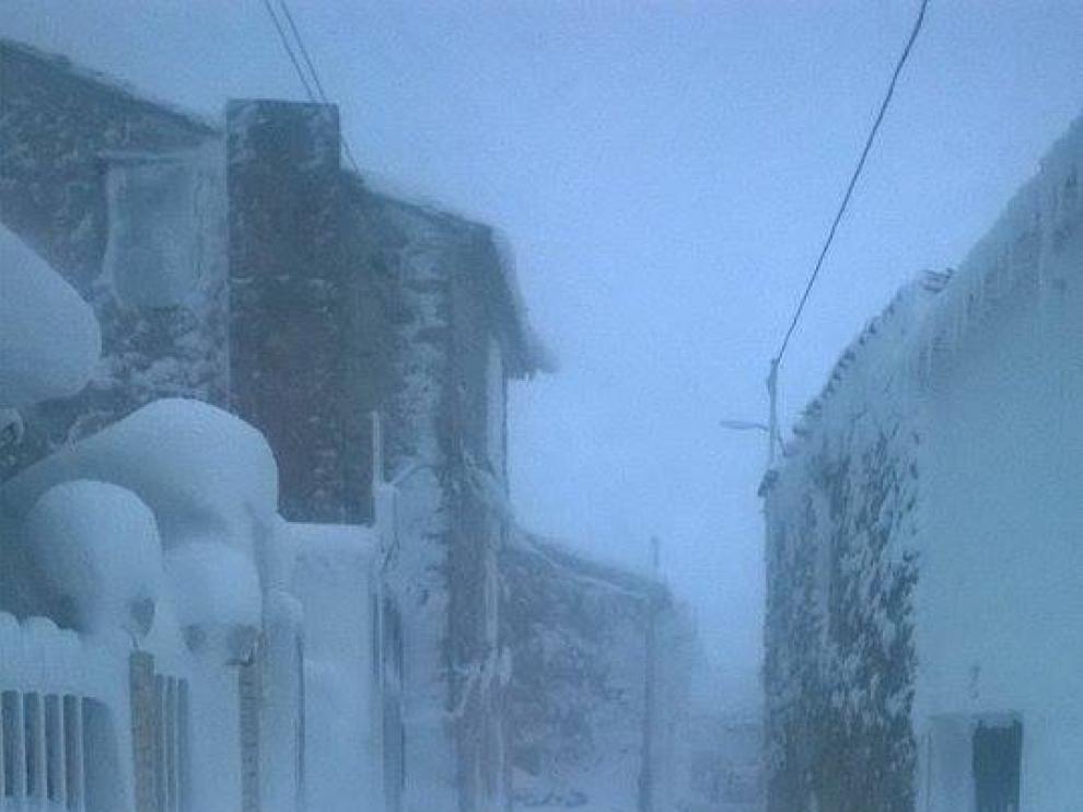 Loscos este domingo tras el temporal de nieve