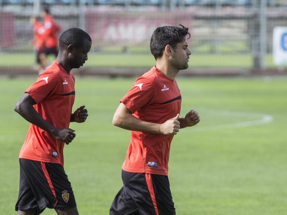 Dorca y Diamanka, juntos en un entrenamiento, optan a regresar al equipo ante el Albacete por las sanciones a Ros y Culio.
