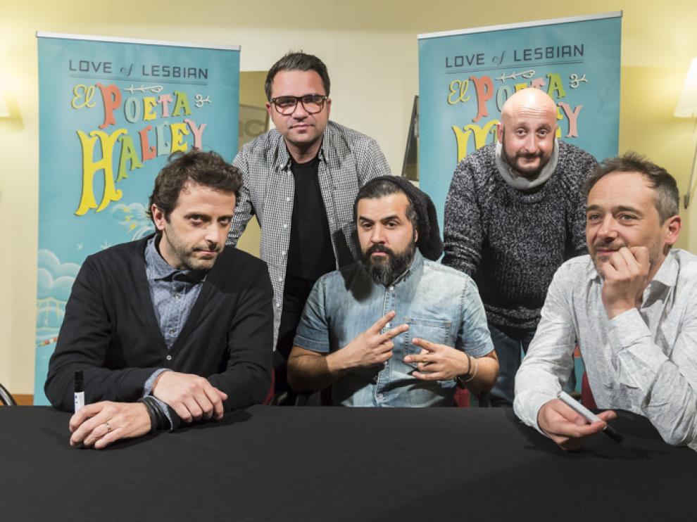 Foto de la presentación del disco 'El poeta Halley', de Love of Lesbian en Zaragoza.