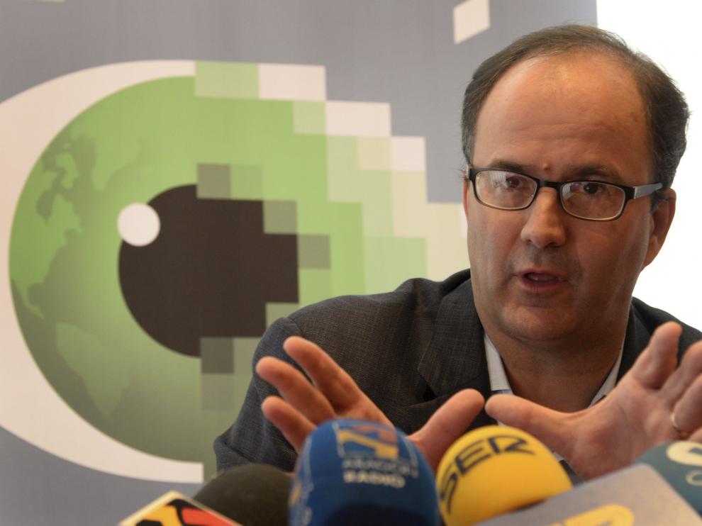 Emilio García-Ruiz durante la presentación del Congreso de Periodismo Digital de Huesca.