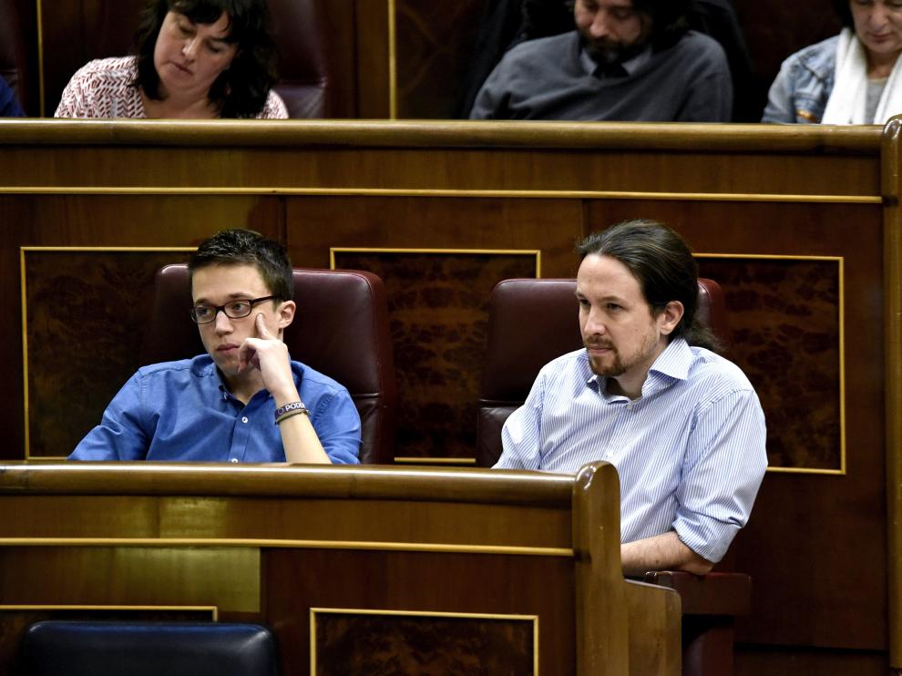 Iglesias junto a Errejón en el pleno del Congreso de los Diputados