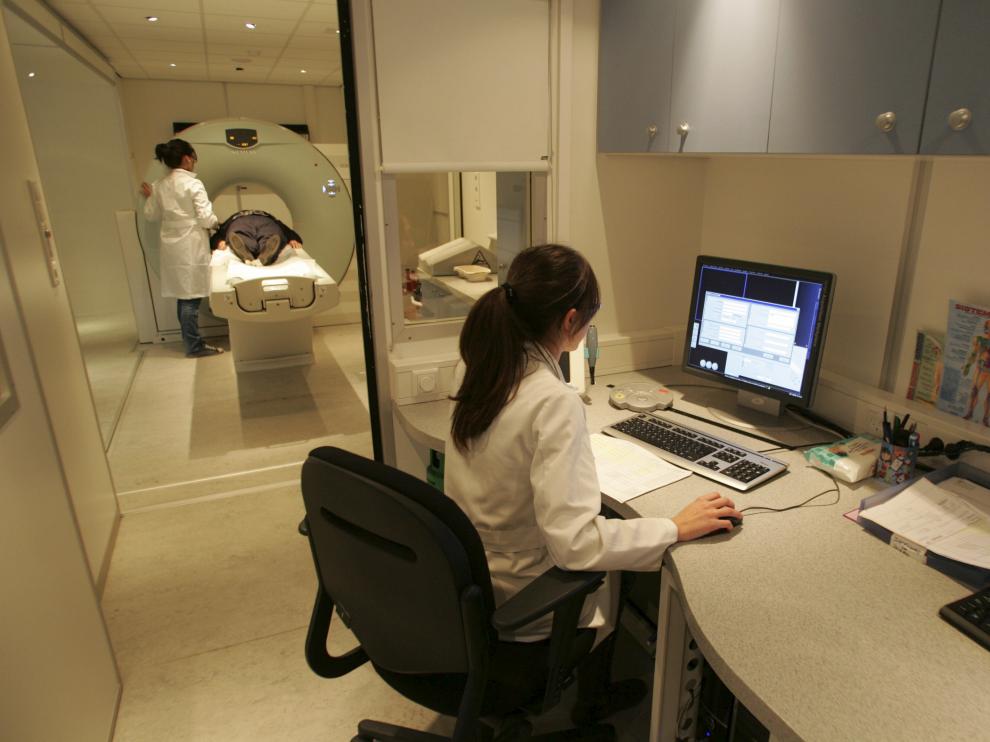 Las listas de espera en el servicio de Radiología del hospital Obispo Polanco son un problema endémico.