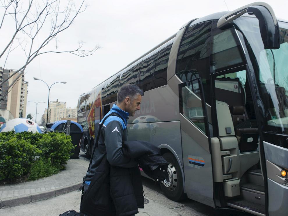 Lluís Carreras, ayer, antes de emprender viaje a Tenerife.