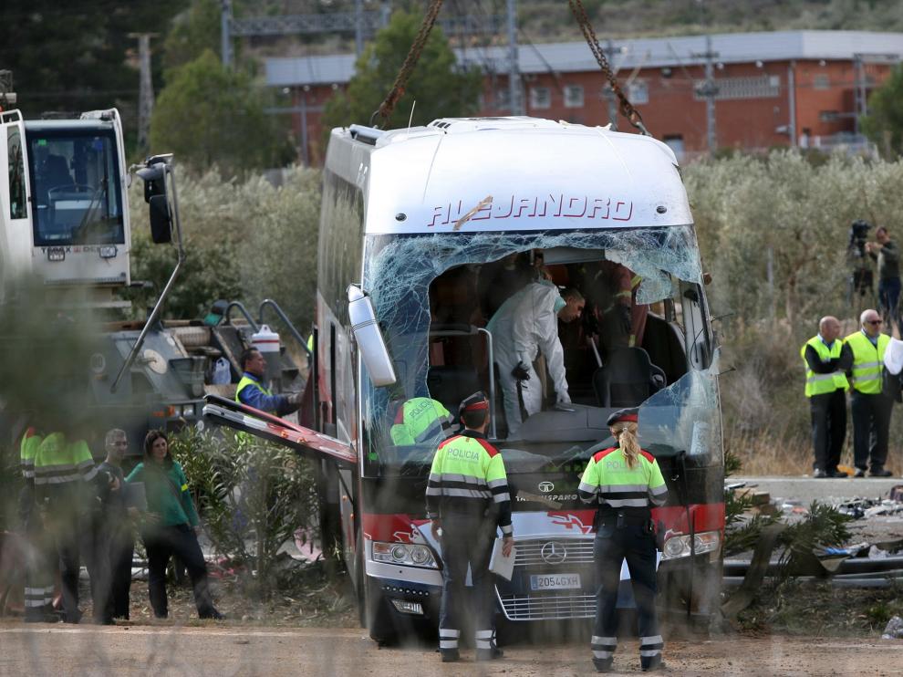 Así quedó el autobús siniestrado.