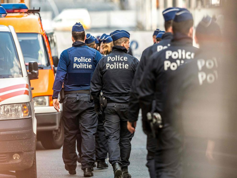La policía belga en el dispositivo especial desplegado tras los atentados de Bruselas.