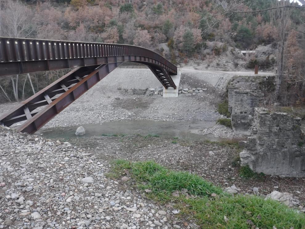 Puente sobre el Gállego que ahora permite recorrer de punta a punta el Camino del Pastor