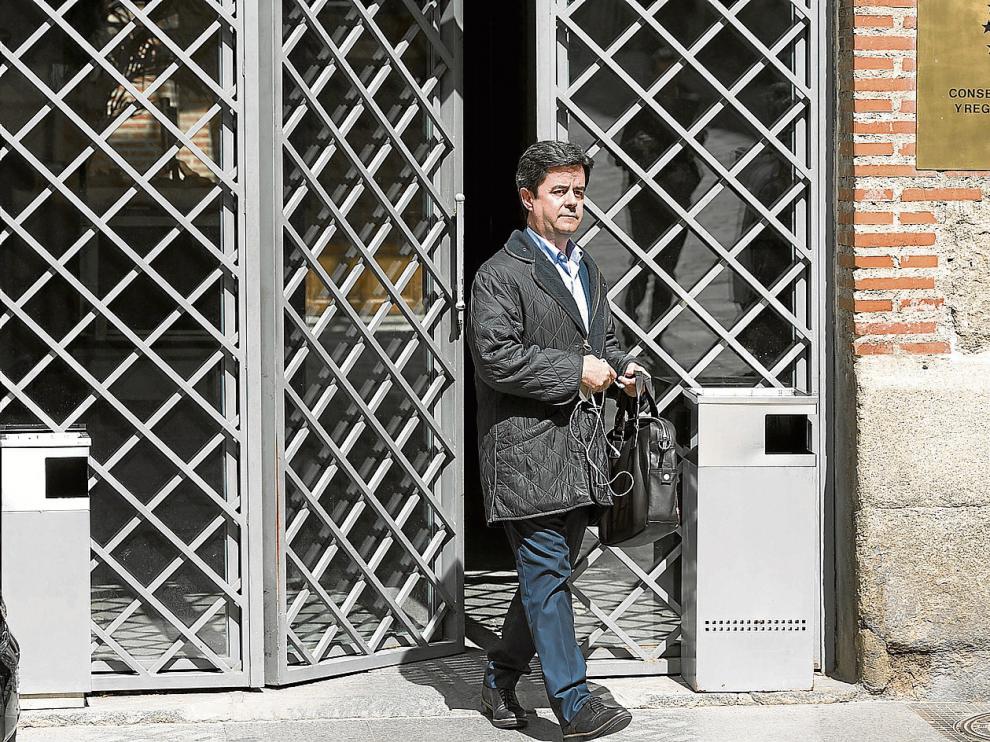 El alcalde de Huesca, Luis Felipe, asistió ayer en Madrid a una reunión en la Federación Española de Municipios y Provincias.