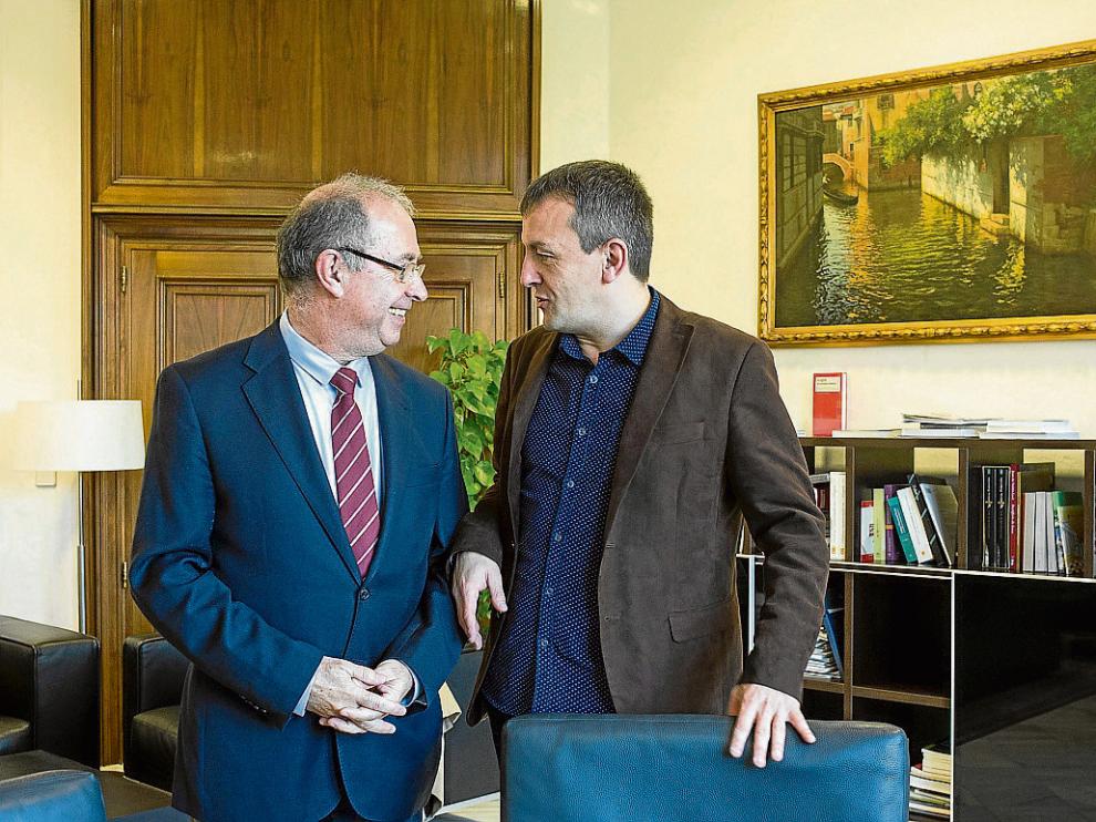 Fernando Gimeno y Fernando Rivarés, responsables de las cuentas de DGA y del Ayuntamiento.