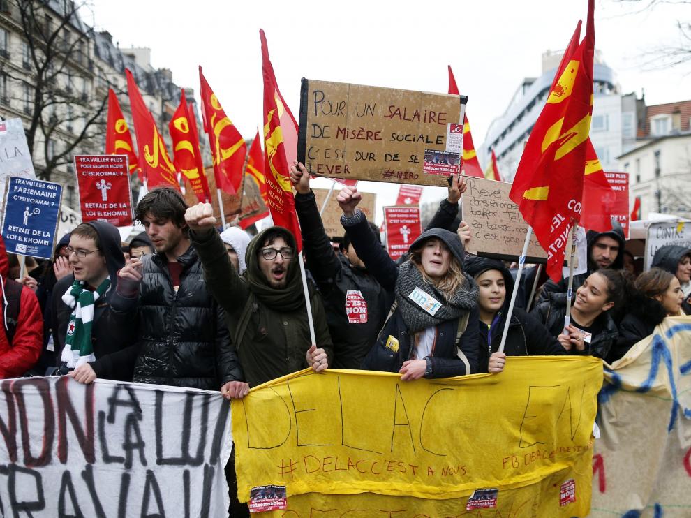 Imágenes de las protestas contra la reforma laboral de Hollande en París.