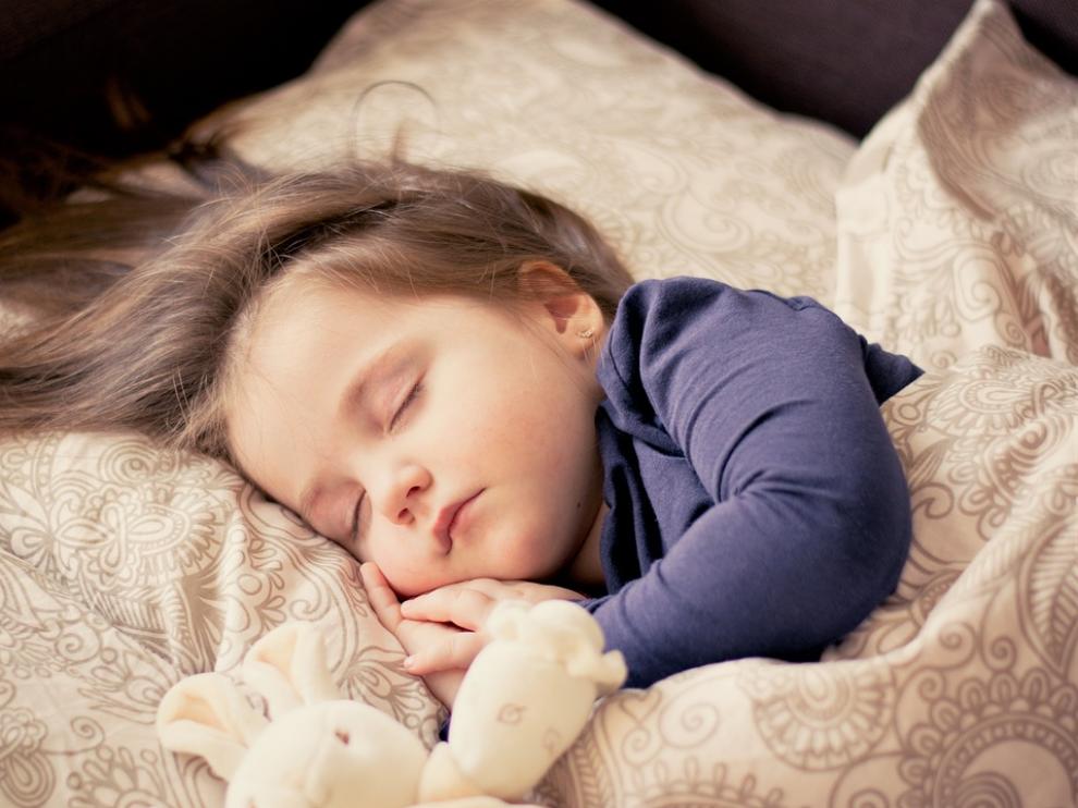 La infancia es la etapa donde hay que comenzar a trabajar la higiene del sueño para que un mal descanso no afecte al metabolismo del menor.
