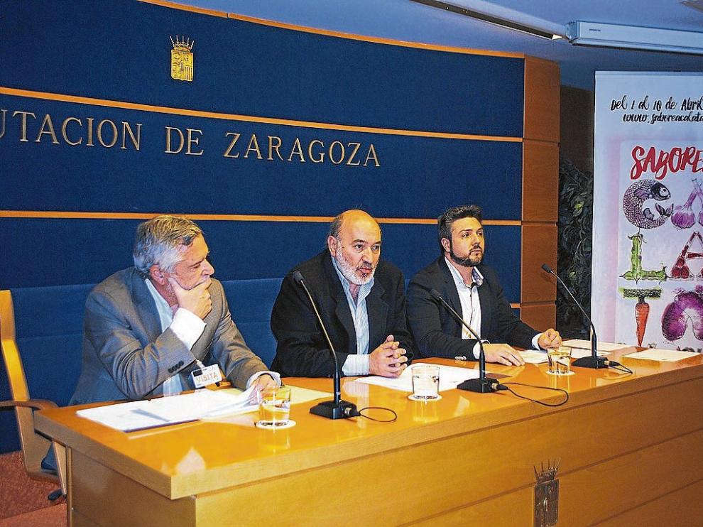 Jorge Bernués, José Manuel Aranda y Sergio Gil, durante la presentación de las jornadas en Zaragoza.