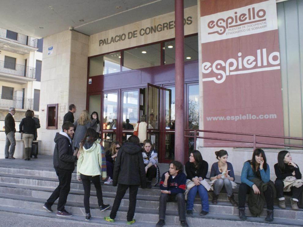 La inauguración oficial es este viernes, a las 19.00, en el Palacio de Congresos de Boltaña.